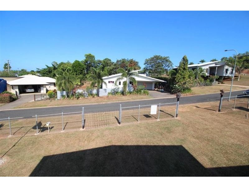 4 Riverside Terrace, South Mission Beach QLD 4852