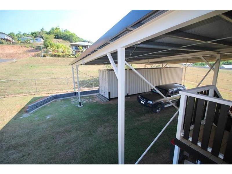 4 Riverside Terrace, South Mission Beach QLD 4852