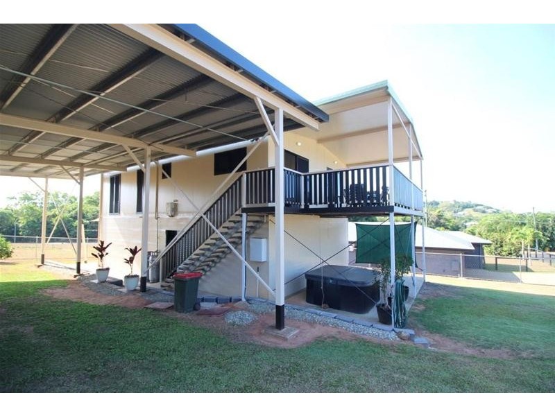 4 Riverside Terrace, South Mission Beach QLD 4852