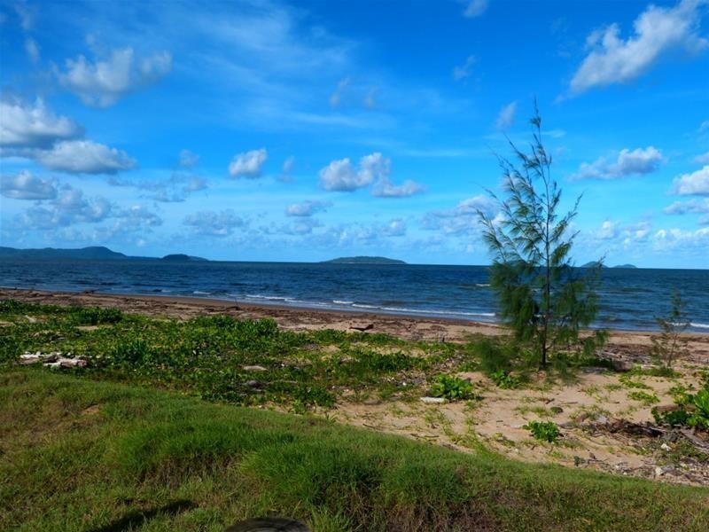 Lot 14, 68 Taylor Street, Tully Heads QLD 4854