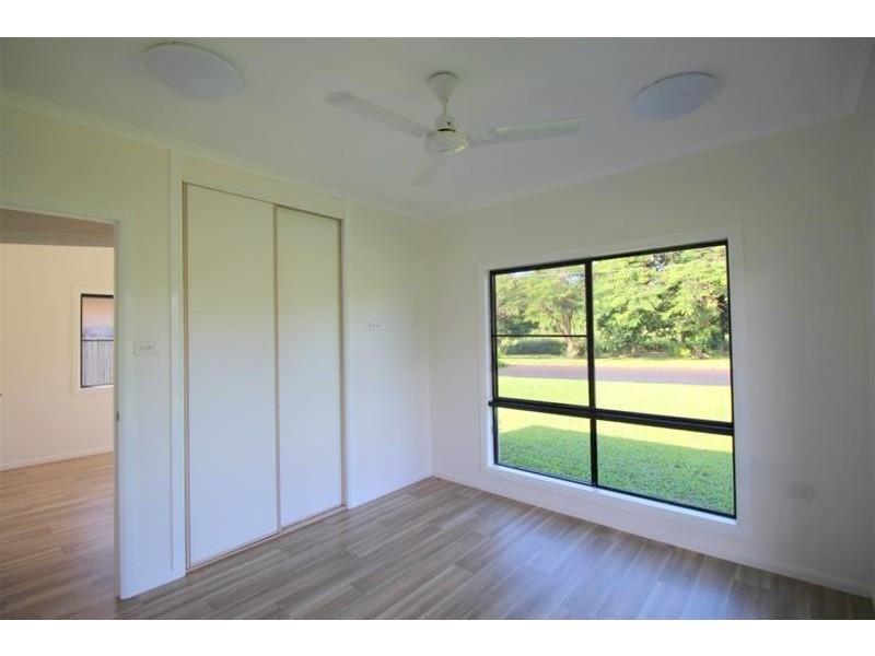 8 Casuarina Crescent, Mission Beach QLD 4852