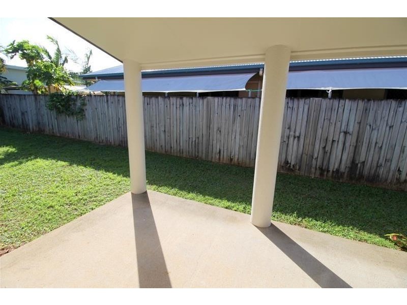 8 Casuarina Crescent, Mission Beach QLD 4852