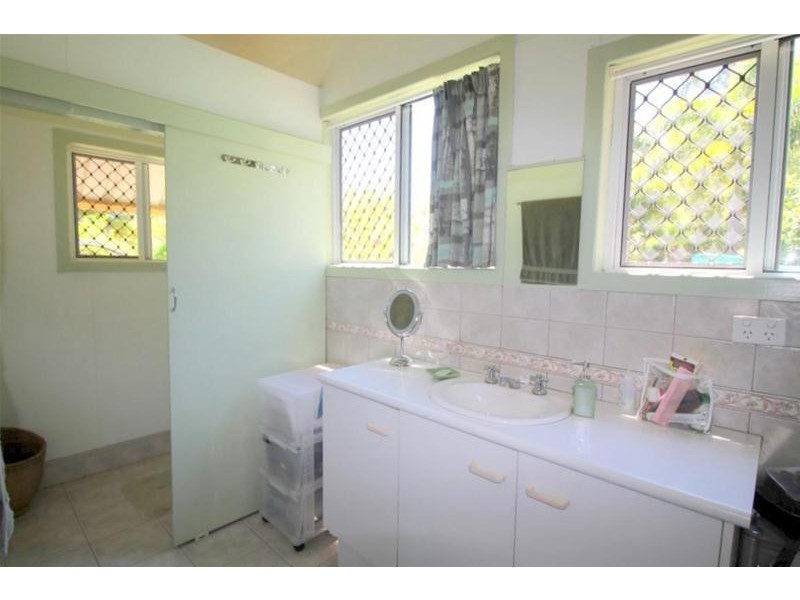 37 Paradise Palm Drive, Tully Heads QLD 4854