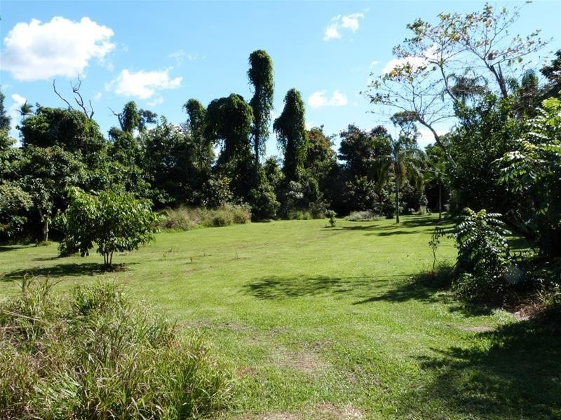 Lot 2, 2 Mountain View Close, Maria Creeks QLD 4855