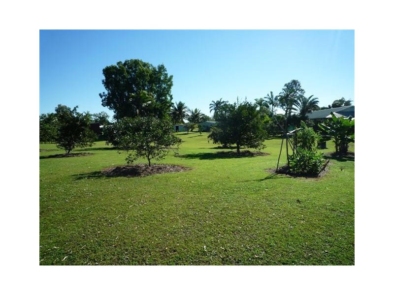 23 Vipiana Drive, Tully Heads QLD 4854