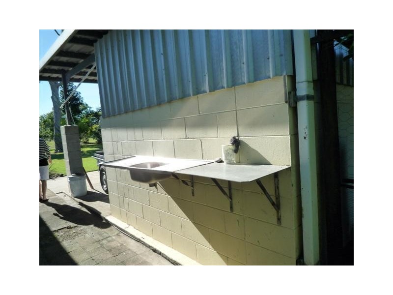 23 Vipiana Drive, Tully Heads QLD 4854