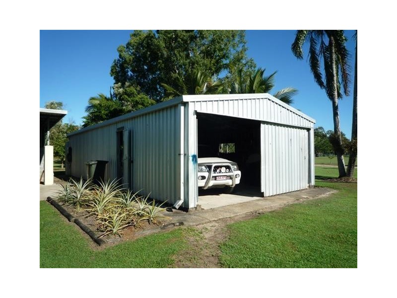 23 Vipiana Drive, Tully Heads QLD 4854