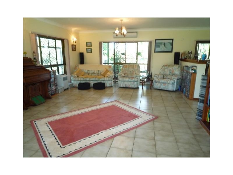 23 Vipiana Drive, Tully Heads QLD 4854