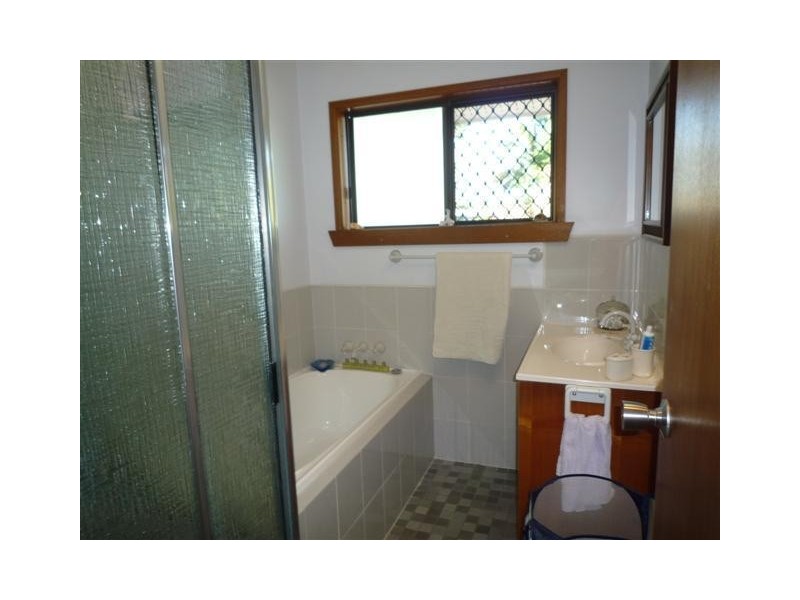 23 Vipiana Drive, Tully Heads QLD 4854