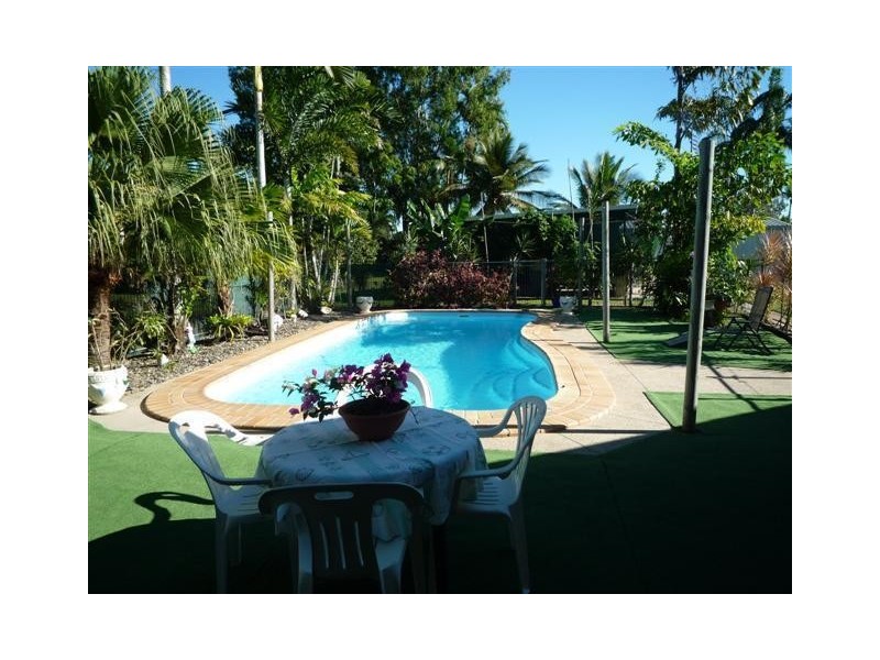 23 Vipiana Drive, Tully Heads QLD 4854