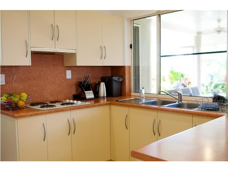 6 McNamara Street, Wongaling Beach QLD 4852