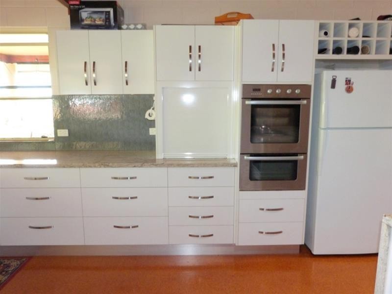 102 Hill Sixty Road, El Arish QLD 4855