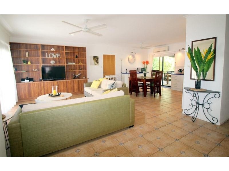 10 Conch Street, Mission Beach QLD 4852