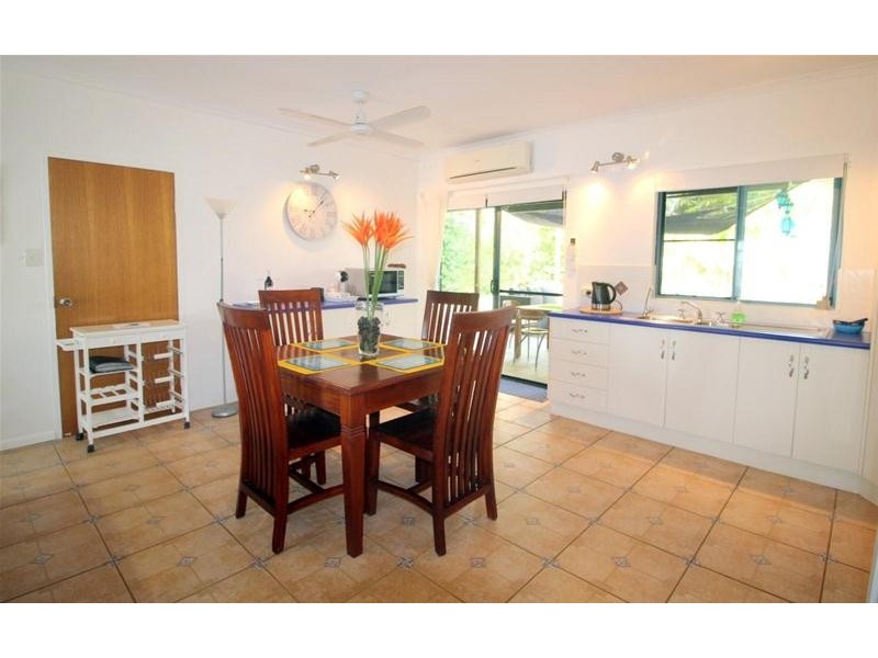 10 Conch Street, Mission Beach QLD 4852