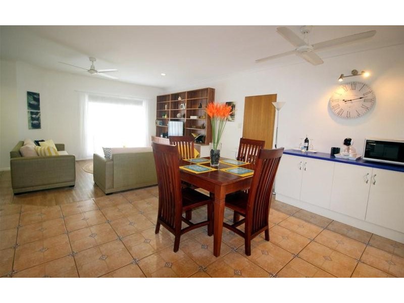 10 Conch Street, Mission Beach QLD 4852