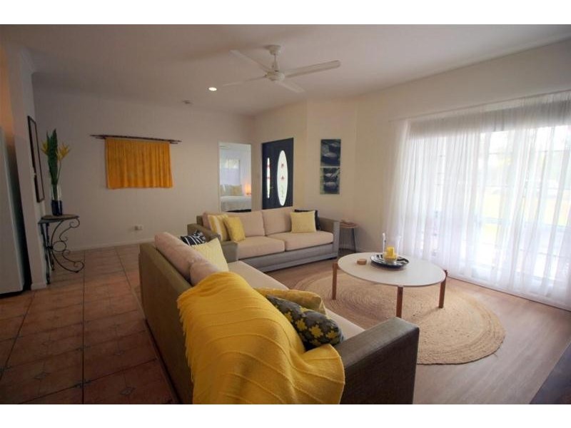 10 Conch Street, Mission Beach QLD 4852