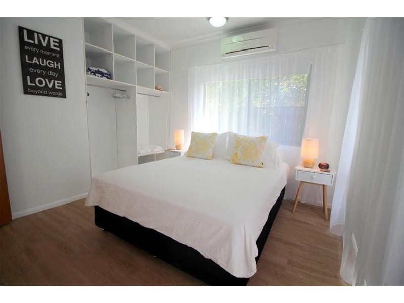 10 Conch Street, Mission Beach QLD 4852