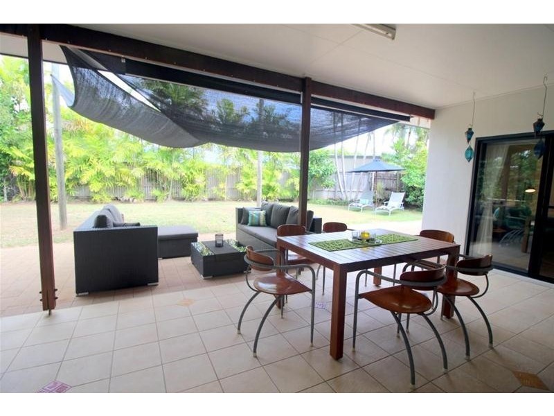 10 Conch Street, Mission Beach QLD 4852