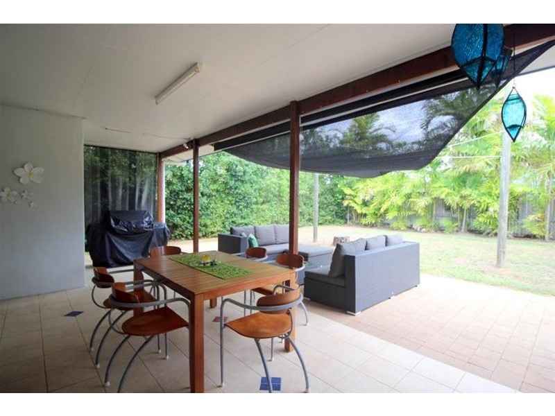 10 Conch Street, Mission Beach QLD 4852