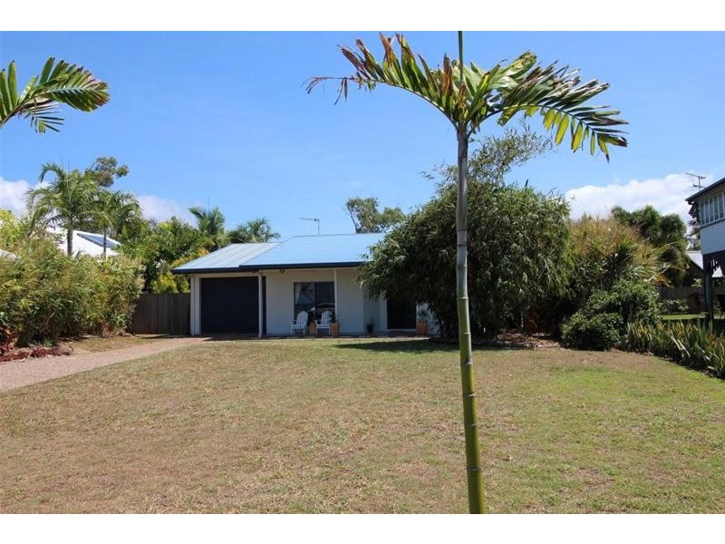 10 Conch Street, Mission Beach QLD 4852