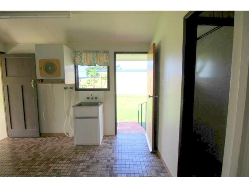 8 Harman Lane, Feluga QLD 4854