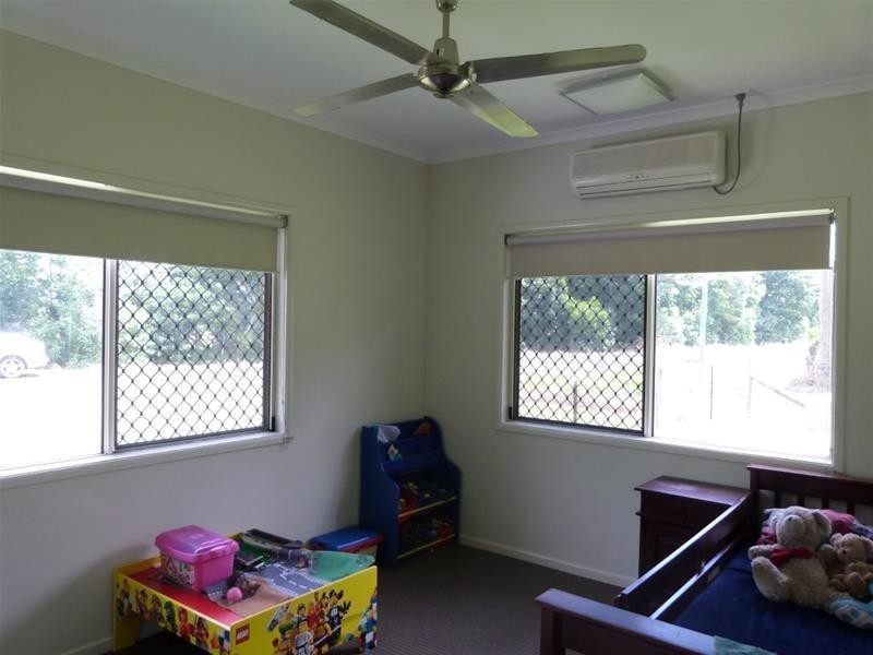 15 George Street, Silkwood QLD 4856