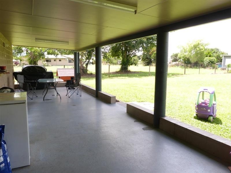 15 George Street, Silkwood QLD 4856