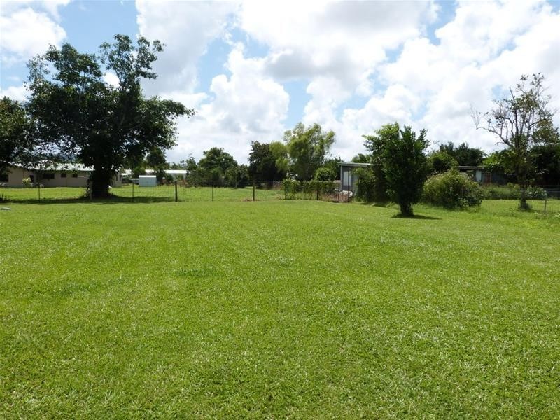 15 George Street, Silkwood QLD 4856