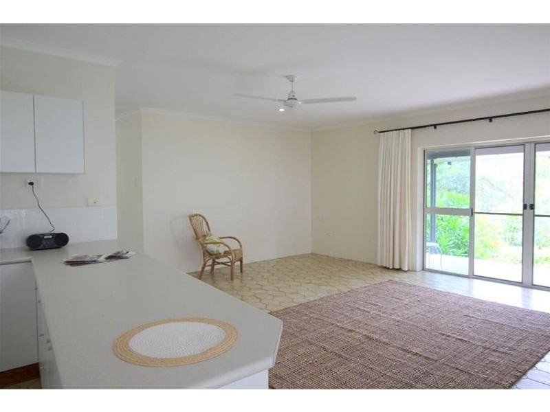 13 Pacific Parade, Mission Beach QLD 4852