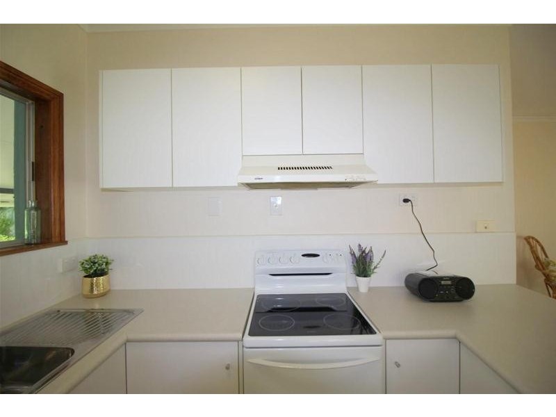 13 Pacific Parade, Mission Beach QLD 4852