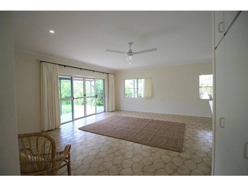 13 Pacific Parade, Mission Beach QLD 4852