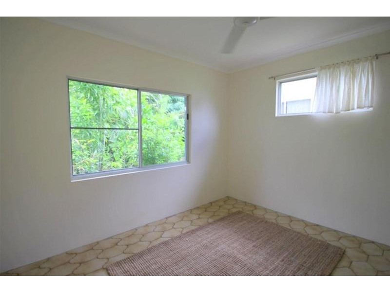 13 Pacific Parade, Mission Beach QLD 4852