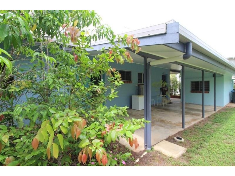 13 Pacific Parade, Mission Beach QLD 4852