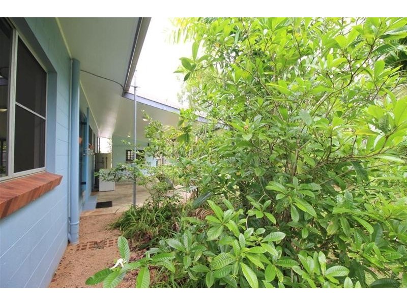 13 Pacific Parade, Mission Beach QLD 4852