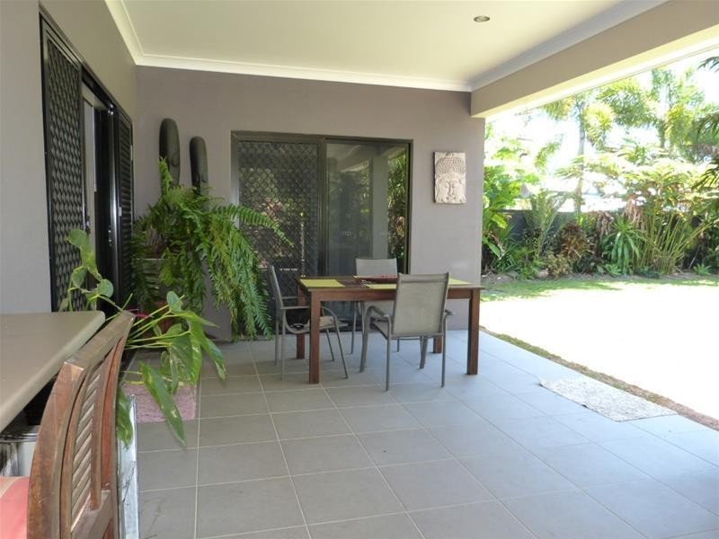 1 Golf Course Street, El Arish QLD 4855