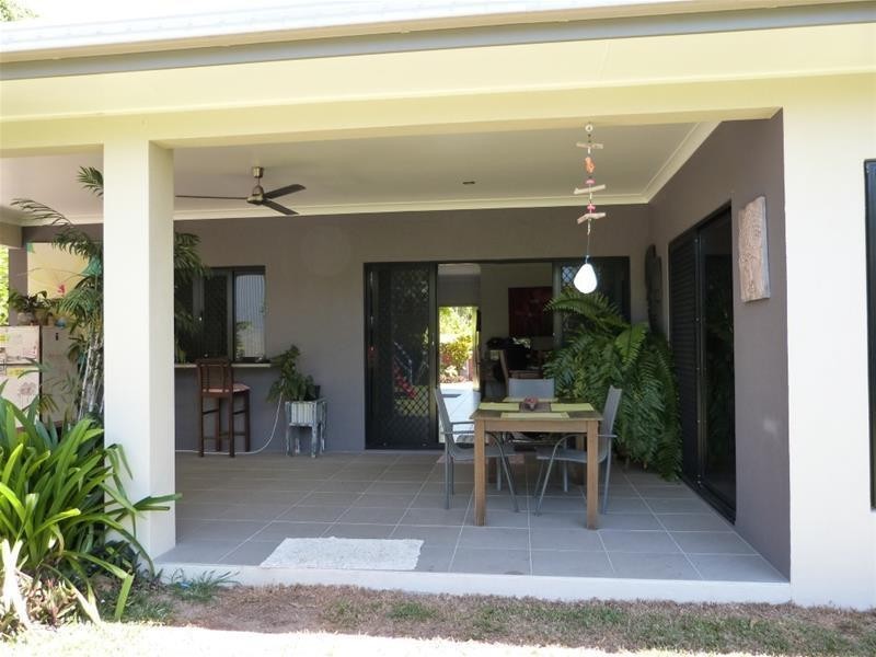 1 Golf Course Street, El Arish QLD 4855