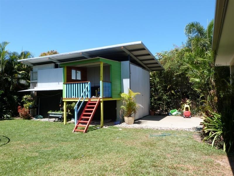 1 Golf Course Street, El Arish QLD 4855