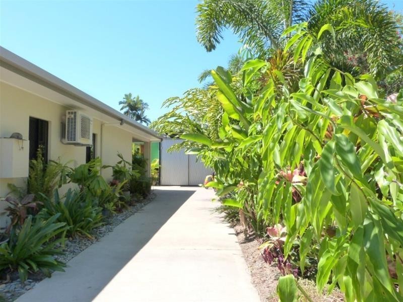 1 Golf Course Street, El Arish QLD 4855