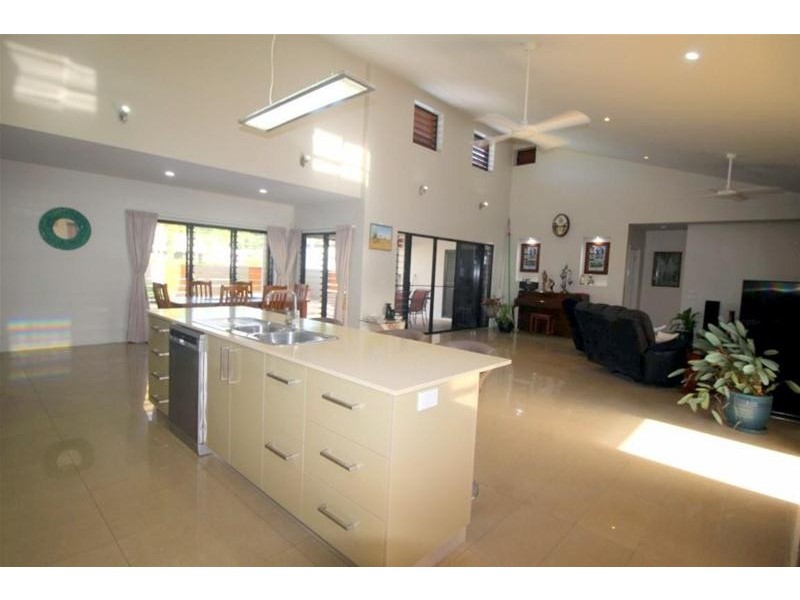 40 Conch Street, Mission Beach QLD 4852