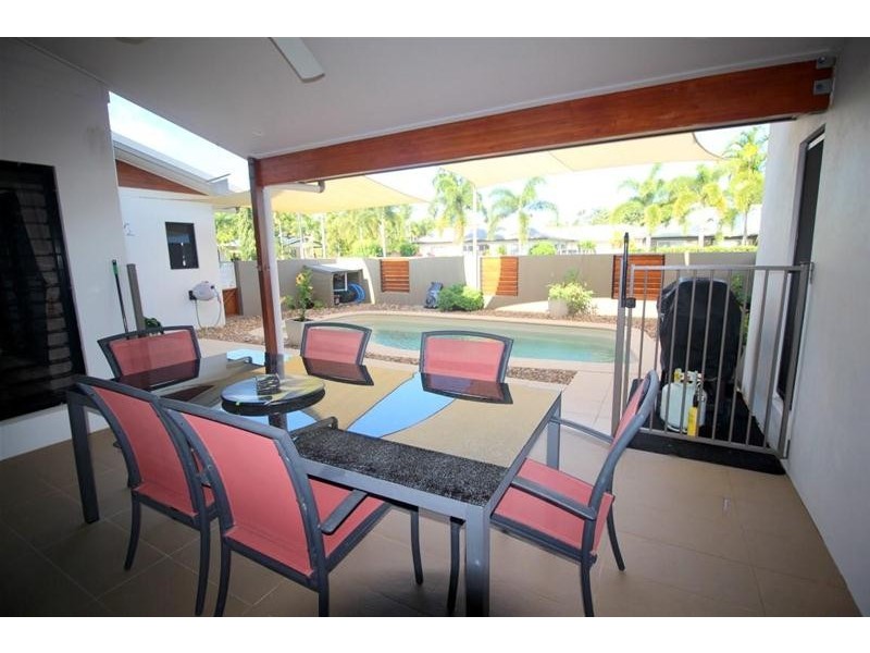 40 Conch Street, Mission Beach QLD 4852