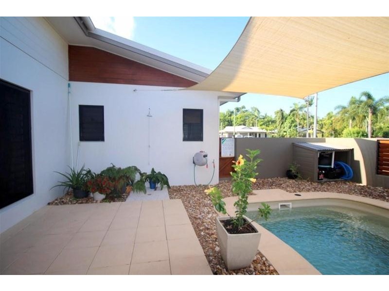 40 Conch Street, Mission Beach QLD 4852