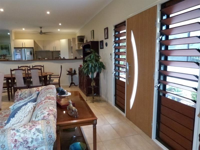 1 Riverside Terrace, South Mission Beach QLD 4852