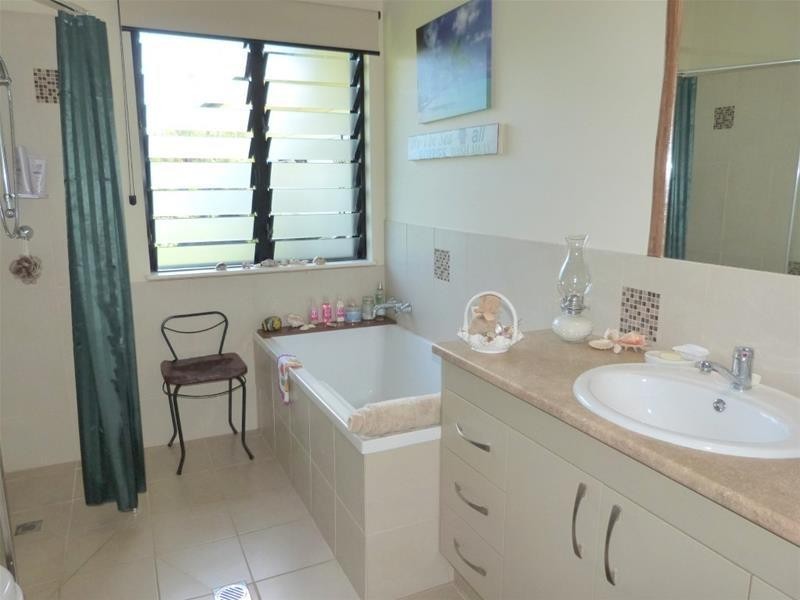 1 Riverside Terrace, South Mission Beach QLD 4852
