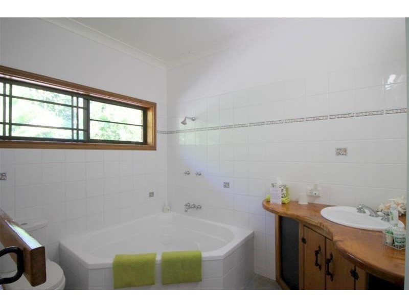 5 Kurrajong Close, Wongaling Beach QLD 4852