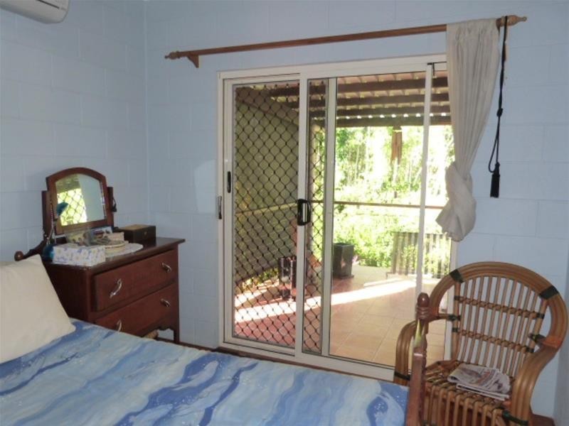 8 Dunkalli Crescent, Wongaling Beach QLD 4852