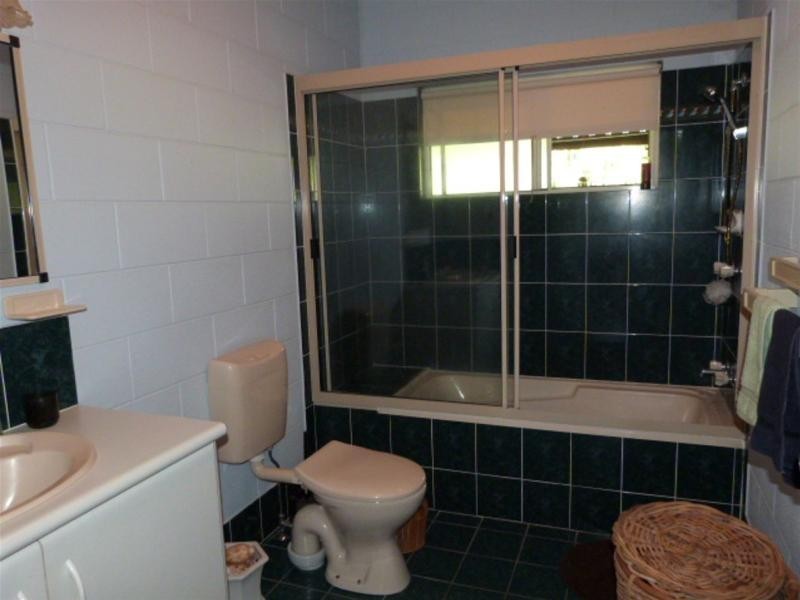 8 Dunkalli Crescent, Wongaling Beach QLD 4852