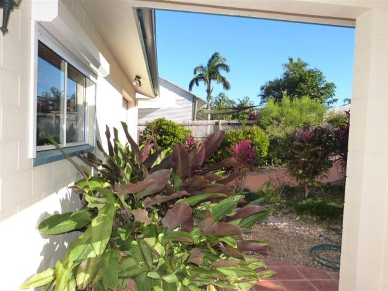 8 Dunkalli Crescent, Wongaling Beach QLD 4852