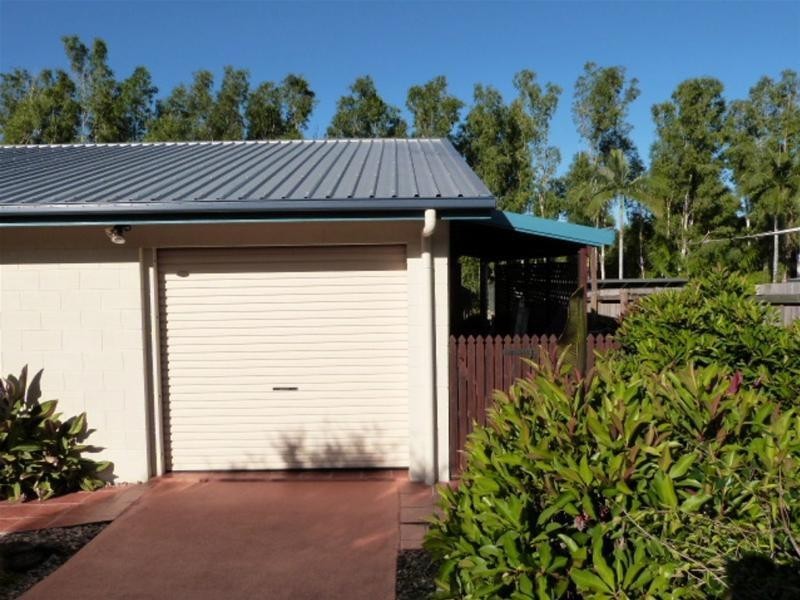 8 Dunkalli Crescent, Wongaling Beach QLD 4852