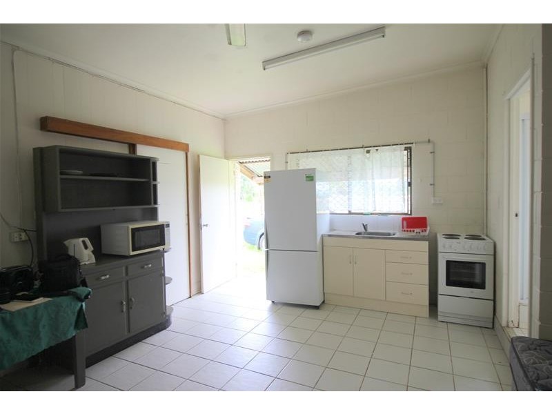 10 Euramo Road, Euramo QLD 4854