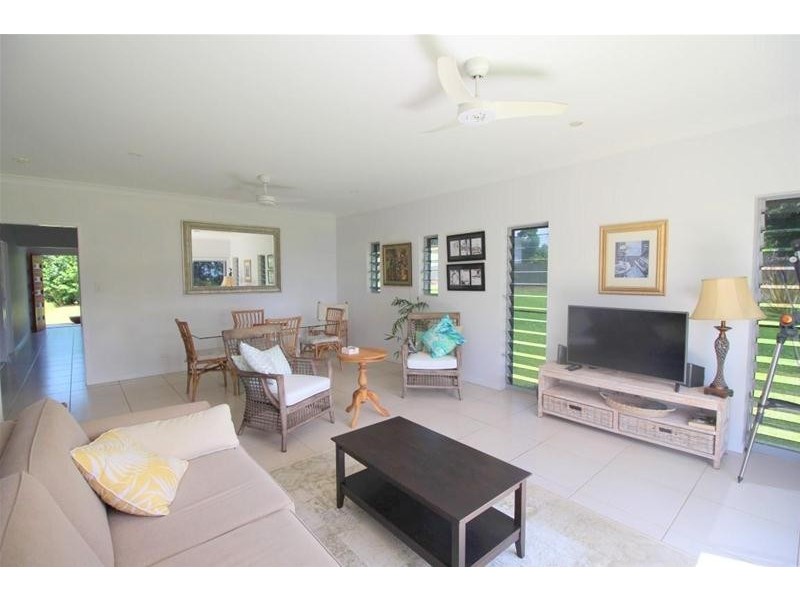 14 Rise Crescent, Mission Beach QLD 4852